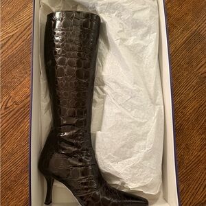 Vintage Stuart Weitzman Dark Brown Croc-Embossed Heeled Boots Pristine Condition
